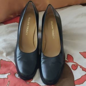 Ellen Tracy heels